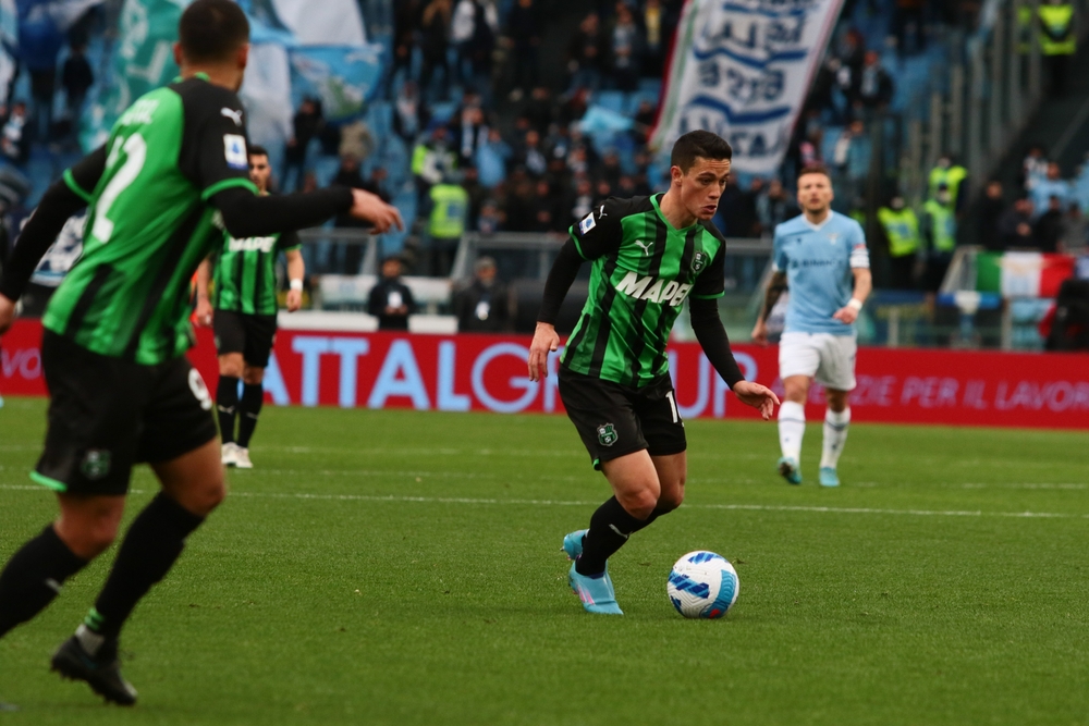 Giacomo Raspadori, del Sassuolo Calcio, en un encuentro ante la Lazio.